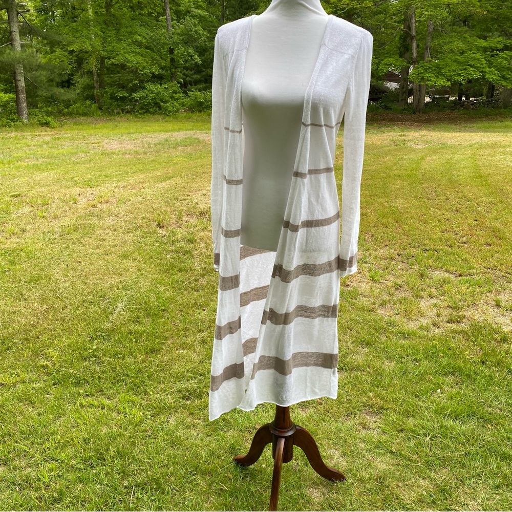 CAbi SWEATER CARDIGAN LONG OPEN FRONT LONG SLEEVE WHITE TAN STRIPES SIZE S